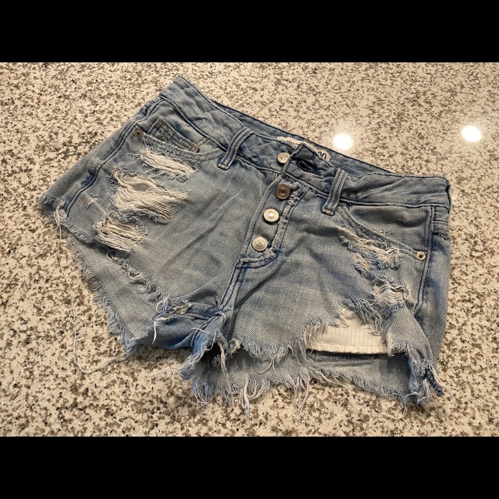 Abercrombie & Fitch Women’s Boyfriend Jean Short